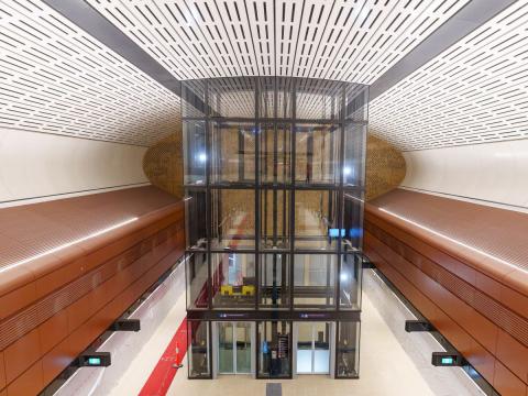 lift at Victoria Cross Station 