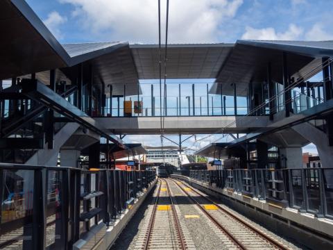 Rail tracks of Sydenham Station with platforms on both the sides