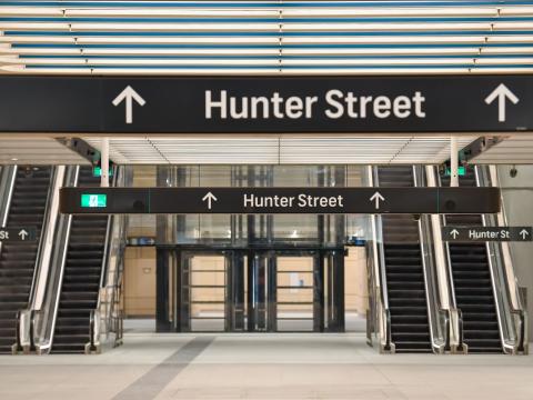 Signs indicating where the exit to Hunter Street is