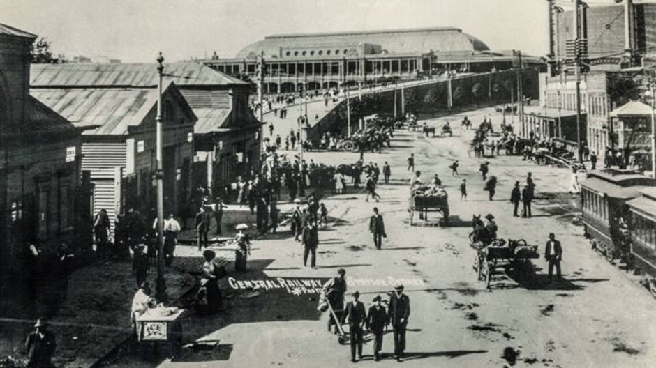 A Historic Photo of Belmore Markets and Central Station, viewed south from Campbell Street, c.1906 (City of Sydney Archives: 053773)