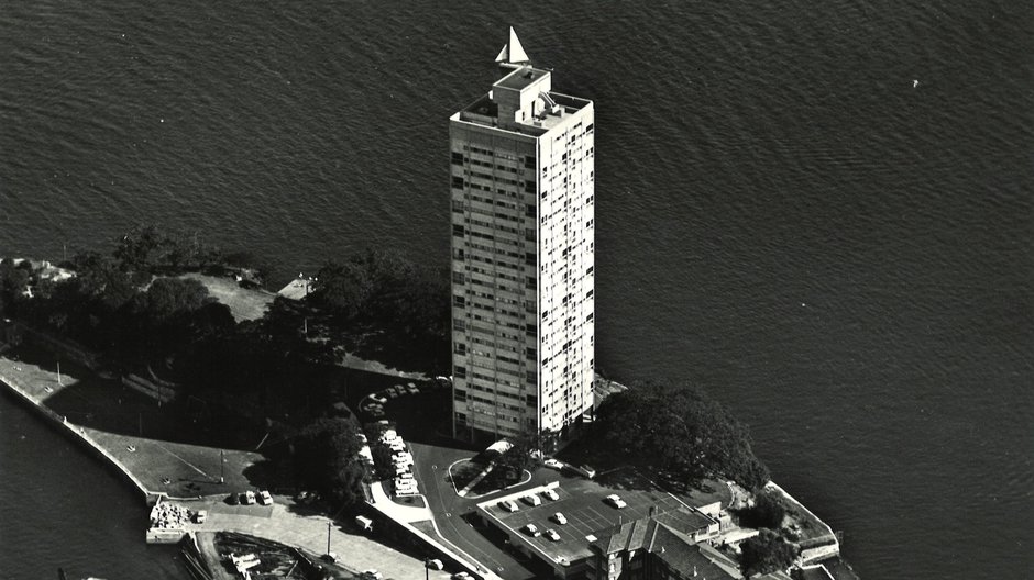 McMahons Point and Blues Point Reserve, 1974 (Courtesy of NSW Department of Planning & Environment)