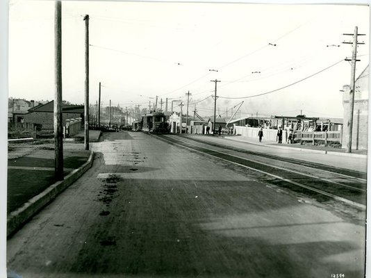 Cooks River Road, Sydenham, 1928  (Image Courtesy of Inner West Council Library and History)