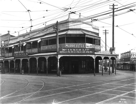 Black and white photo of Kents Corner, Crows Nest Junction.
