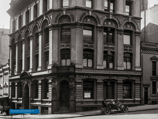 Black and white photo of a building on the North-west corner of Hunter and Bligh Street