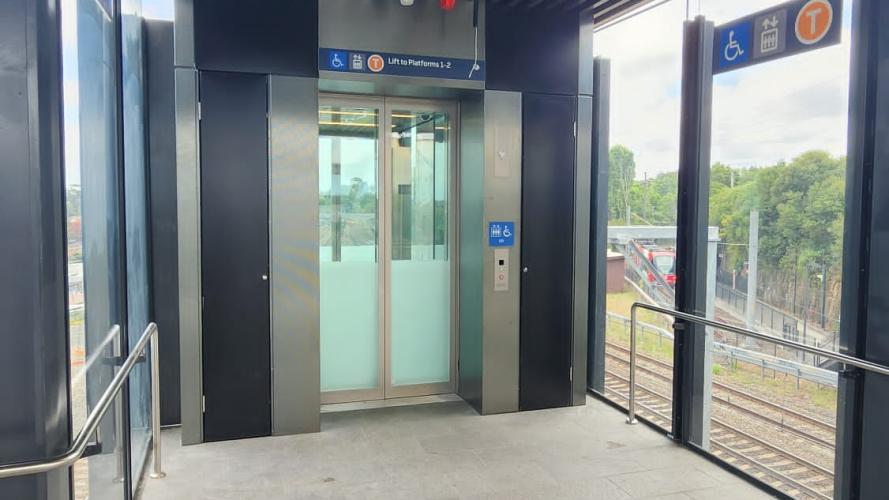 lift at Dulwich Hill Station 
