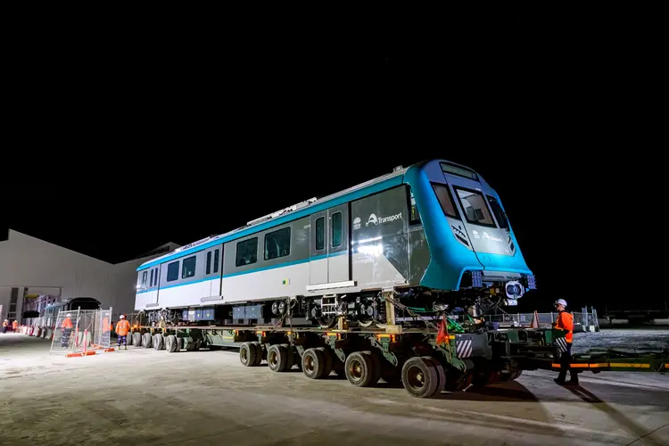 WSA train being delivered to SMF at Orchard Hills